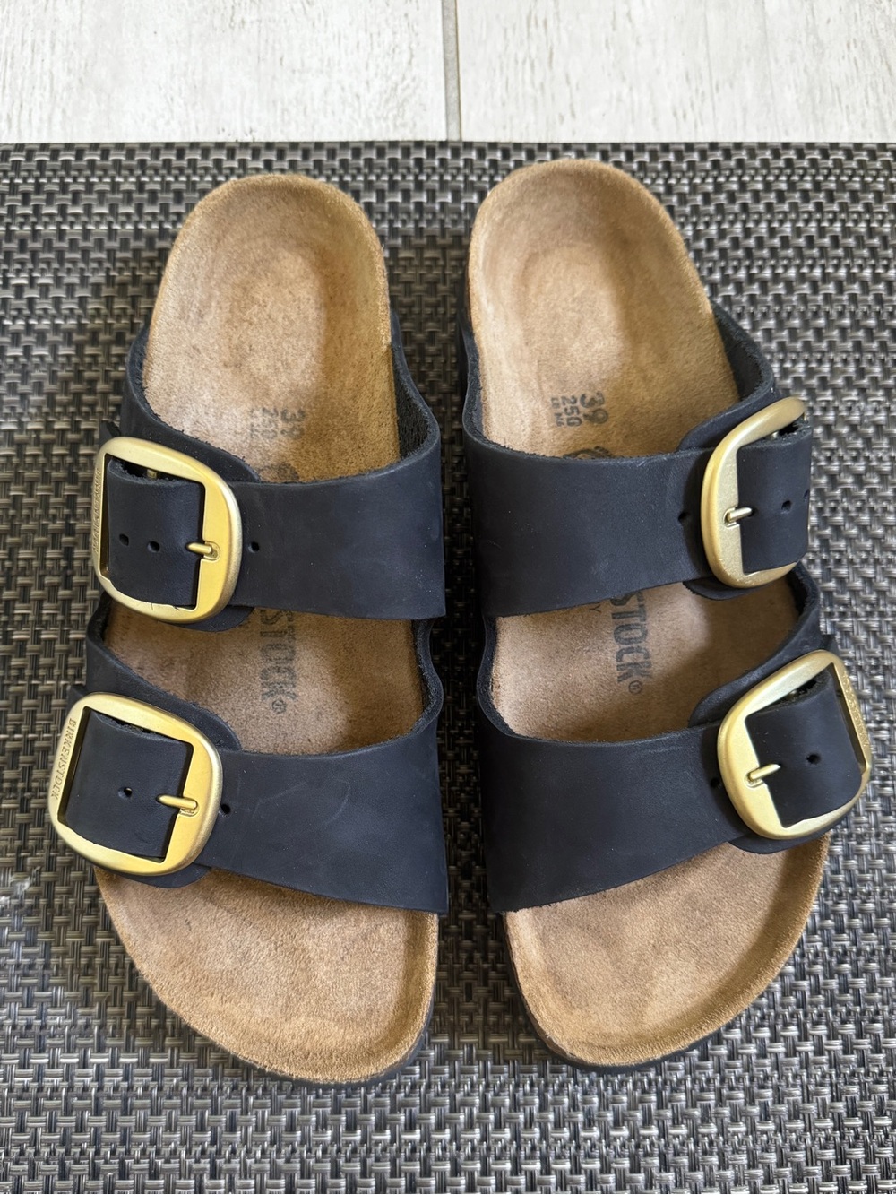 Birkenstock Womens EU39 Arizona Big Buckle Nubuck Leather Black